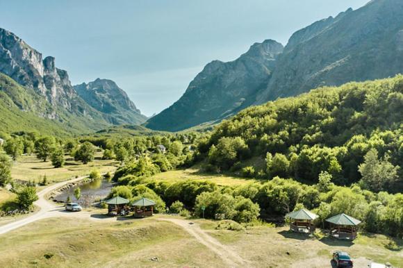 Ethno Katun Rosi Agrotourism Hotel Gusinje Exterior photo